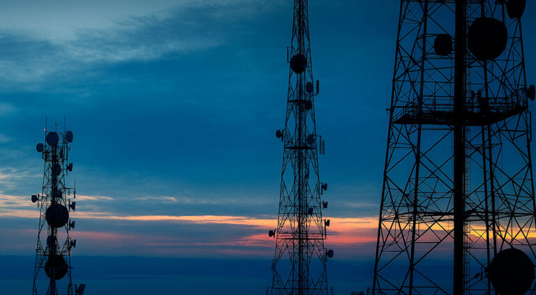 Como funciona e para que serve uma torre de telecomunicação?