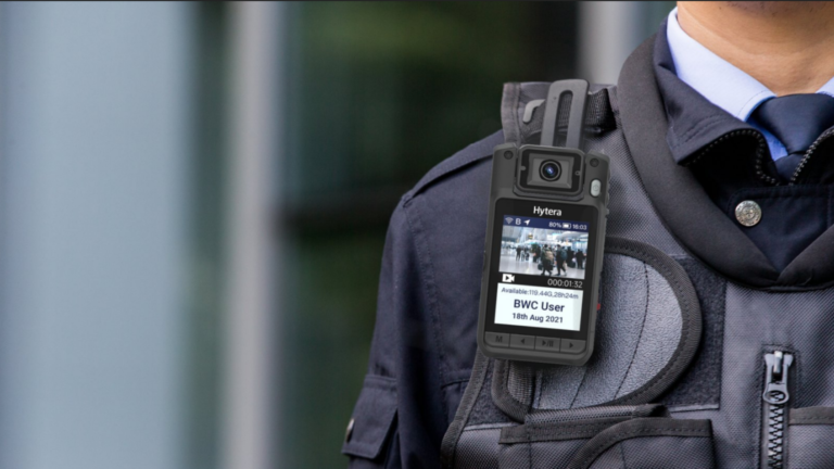 Câmeras Corporais (Bodycams) para Segurança Privada: Como a Hytera VM690 Eleva a Eficiência Operacional